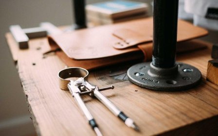 外贸业务员如何利用谷歌高级搜索指令精准挖掘客户邮箱？